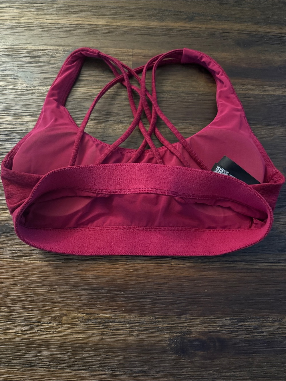 Victoria’s Secret Incredible Essential Red Strappy Back Sports Bra Medium - Picture 8 of 8